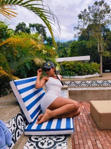 HannaPetit In search of small paradises ... 🌴 Pic 4