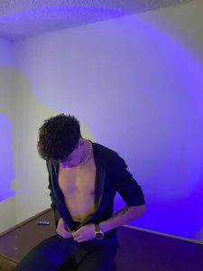 James1lee_ Public  5. fénykép