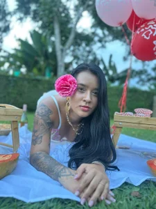 ChloeeMiller__のLove Picnic 🌹の 2枚の写真