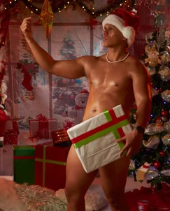 Merry Christmas 🎄🎅 I wish you, I hope you come by to discover what's inside that gift box 🎁
