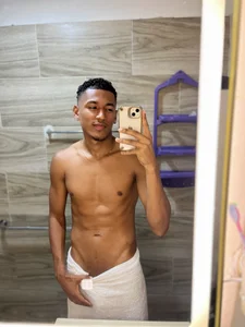 LexiAndDeker Public Foto 3