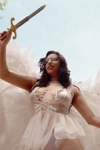 victoria_camm Can you imagine touching this angel? Foto 2