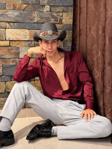Phillip_JrのWould you like to see this cowboy??🤠の 2枚の写真