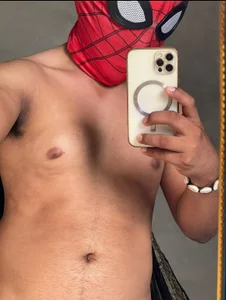 santyhotbiのTu Spiderman hotの 3枚の写真