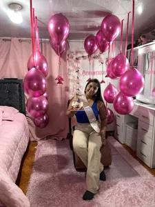 AnnaRosse1 kullanıcısının HBD 🎂 21 albümü -  4 fotoğraf