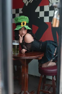 Lila_Desiree Let's have a beer together... On top of my breasts 😈😈😈 Pic