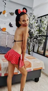 Brianrosex Public  2টি ছবি