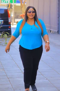 Public de HUMONGUOUSTITSS  2 photos