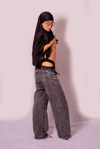 naishaa_Sexy Arab girl in jeans❤ Bild