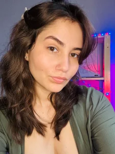 smallJinny 🍯 Poză