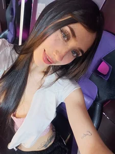 Celeste_Valentine_ Public  4. fénykép