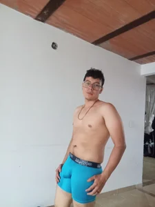 HugoBlaze A little bit of when I'm home alone Immagine  5