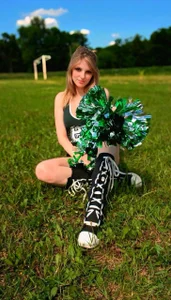 Sexy cheerleader