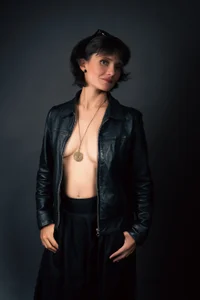 Valery_More__ pretty in black 圖片