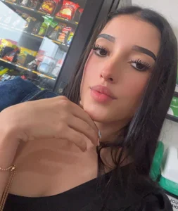 TYNACUTE_ Public Foto 5