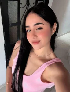 Abbiesweet__ Public  2টি ছবি