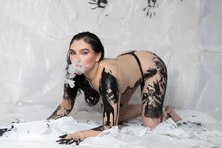 Alyshaa_の♠️ Painted Temptation ♠️の 2枚の写真