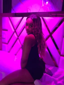 emii_brown Public Pic