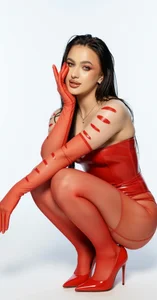 LucyLextonX: Public ( 6 фото)