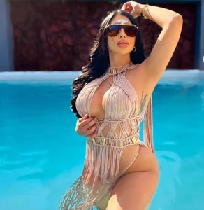 Public de kiim_taaylor  4 Imagens