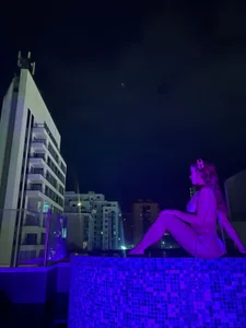 SalomeLarzon Public Foto 2