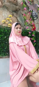 AishaAmin_ YOUR FAVORITE ARAB LOVE 🥰 Foto 2