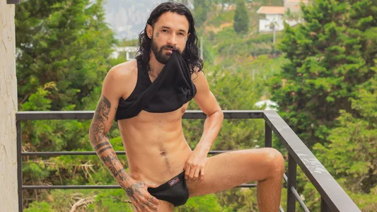 Hisoka_011: “VIP experience” ( 2 фото)