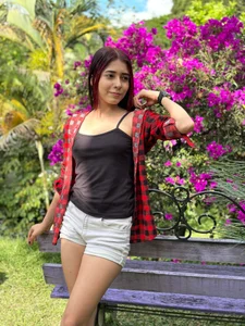 AmyPalmmerのDay picnicの 2枚の写真