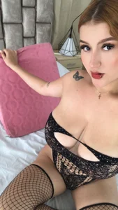 Pretty and sexy for you ! 💋 od scarlettjohnson_  2 snímek