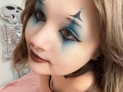 Mary_uw My new Halloween look is a clown! Pic 3