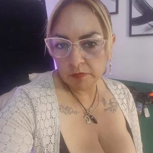 Violet_Benett Rika  4 снимка