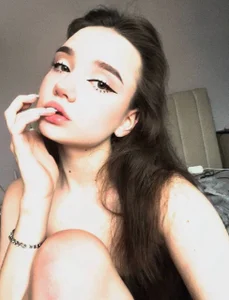 Elvienne it's me Pic 2