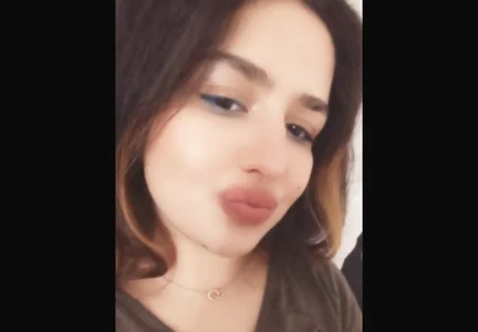 Sararitaxxx Public Foto