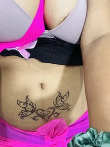 Hot hot de Andala_Rakshashi  2 Imagens