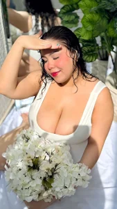 A little wet… will you join in? 💧 de Dalila_Sky  8 photos