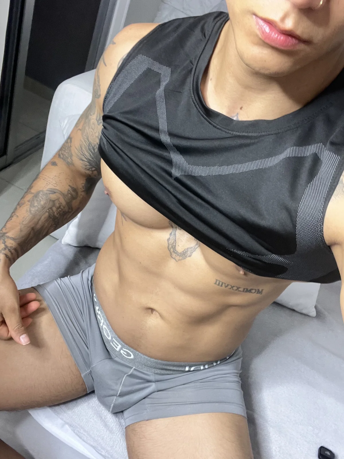 ภาพที่กำลังนิยมของ muscle_boyhorny  9919