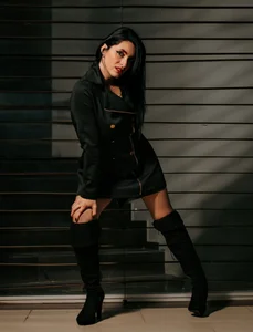 MeganHoffmaan “You are approaching… and the world loses importance.” 😏 圖片 4