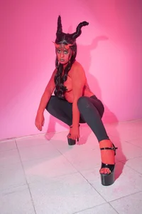 Julieta_RussellThe devil in I 666图片 8