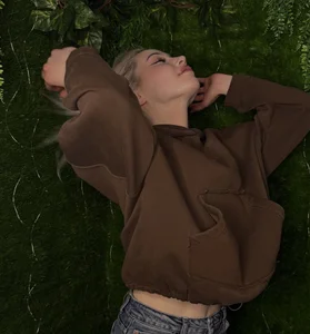 Nianelo Public  3টি ছবি