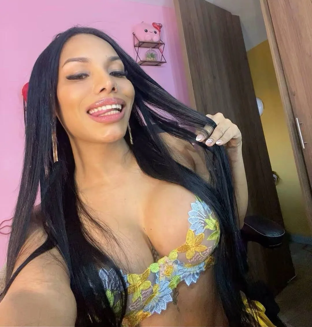 Evaebonny14 me❤️🔥 - {count, plural, one {תמונה אחת} two {שתי תמונות} many {# תמונות} other {# תמונות}}