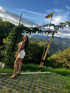 LiaObrienvibrate with me图片 4