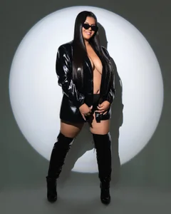 Gabriela_BrownMy very gothic day Bild 3