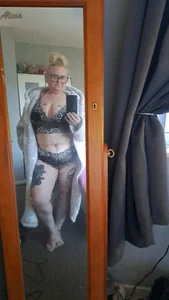 Nawty-Blonde-Nymph's photo