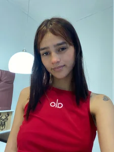 MelodyMansson Good morning, handsome ☀️💋 I’m live from 8:30 a.m. to 3:30 p.m., waiting to make you smile, tease y Foto