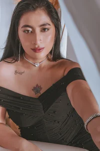 LisaHadwin Elegance ♥ Pic 3