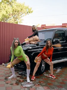 RollingGirlsのPublicの枚の写真