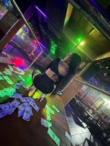 BriaConner_: Cabaret night 🎬 ( 3 фото)