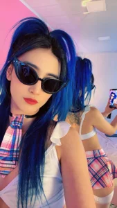 Schoolgirl 🔥🫣😈 de Lunapage_ Foto 5
