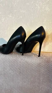 _ccrystaa_ my heels Pic 2