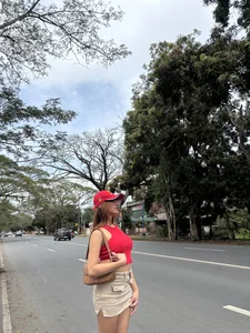 bitchyfarrah_moores69SEXY图片